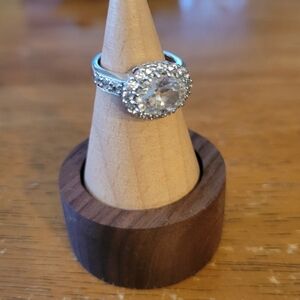 Elegant Sterling Silver Ring